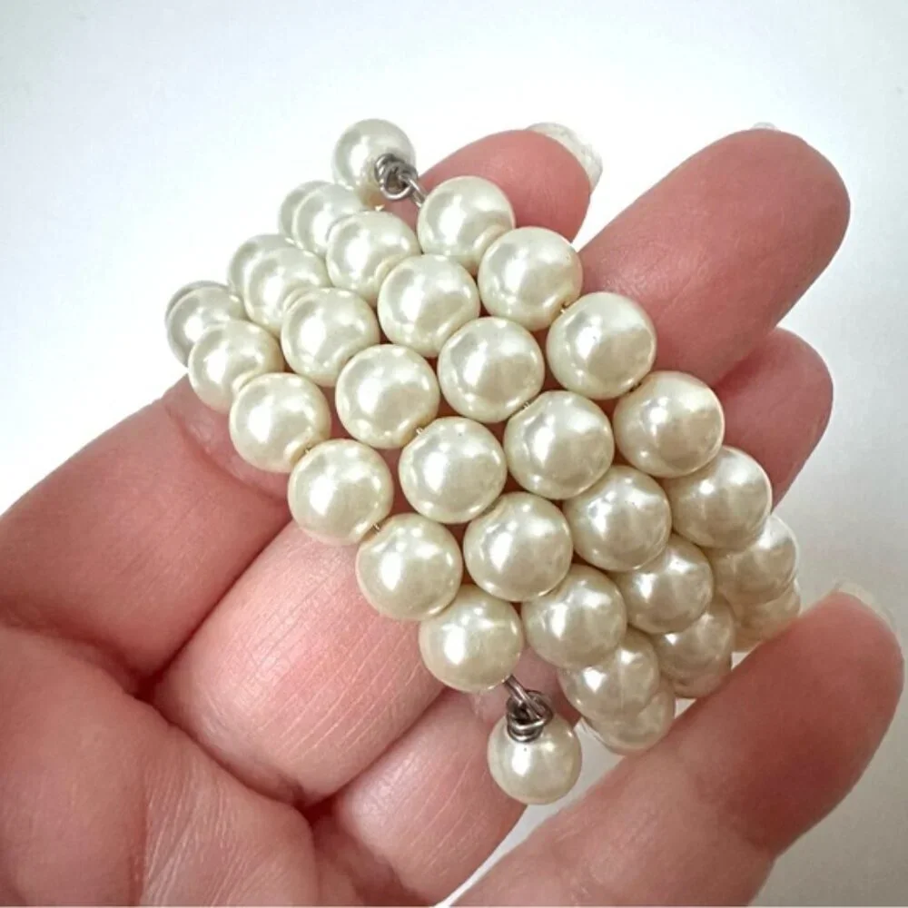 Handmade White Faux Pearl Beaded Memory Wire Bracelet